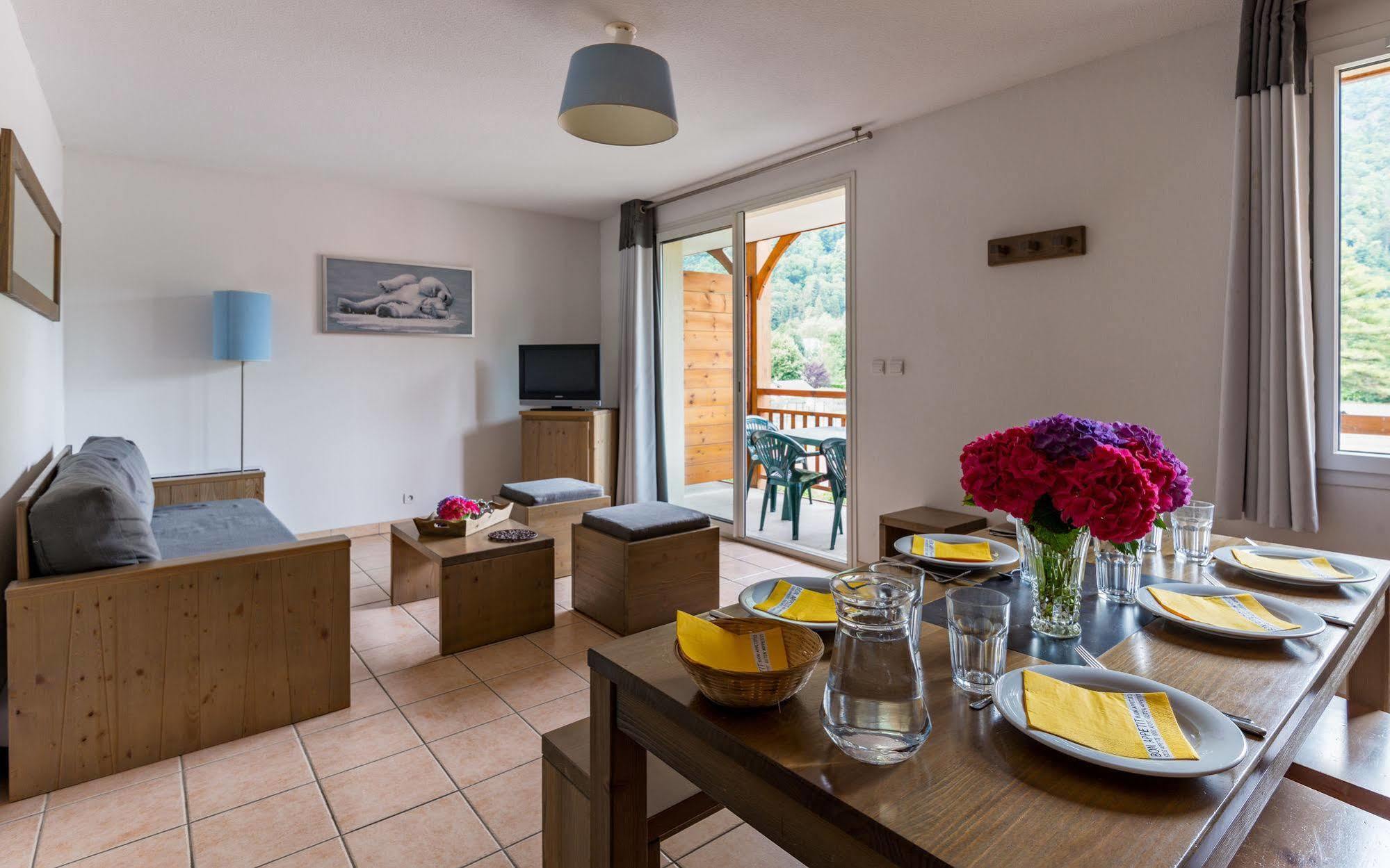 Lagrange Vacances Le Belvedere Saint-Mamet Екстер'єр фото