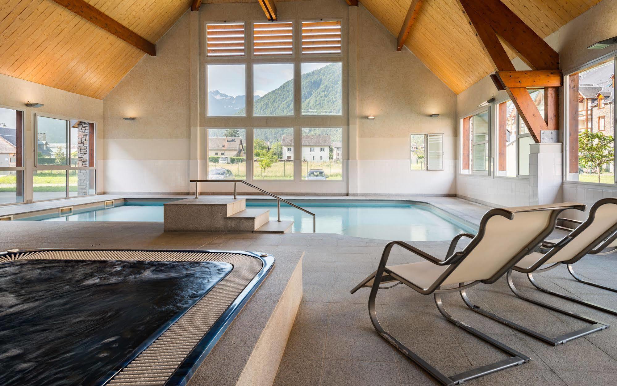 Lagrange Vacances Le Belvedere Saint-Mamet Екстер'єр фото