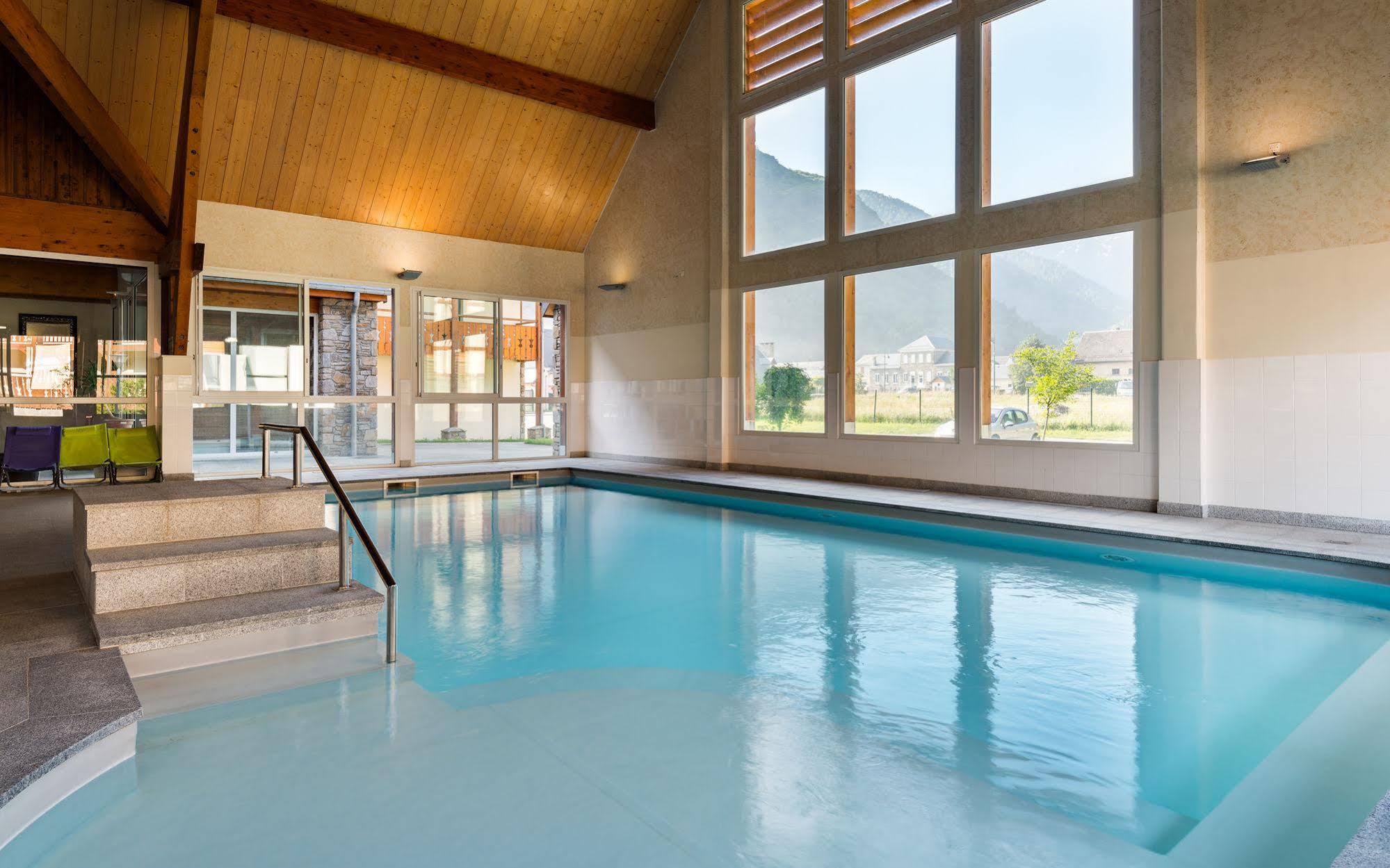 Lagrange Vacances Le Belvedere Saint-Mamet Екстер'єр фото